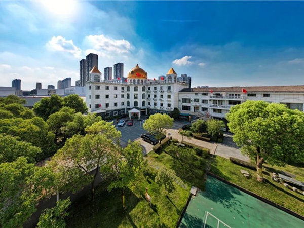 坚守威廉希尔官网集团使命，，，，，打造专业培训团队——学术培训部