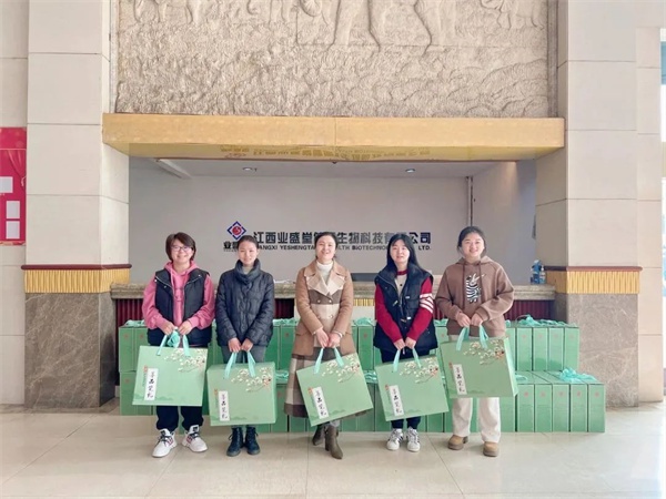公司福利 三八女神节|春风十里，，，，，，，温暖最美的“她”~