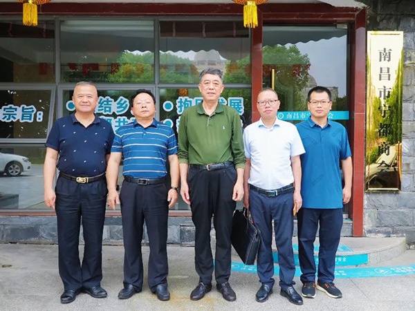 南昌宁都商会为宁都中学建校110周年助力，，，，，，县向导一行到访交流。。。。。。。