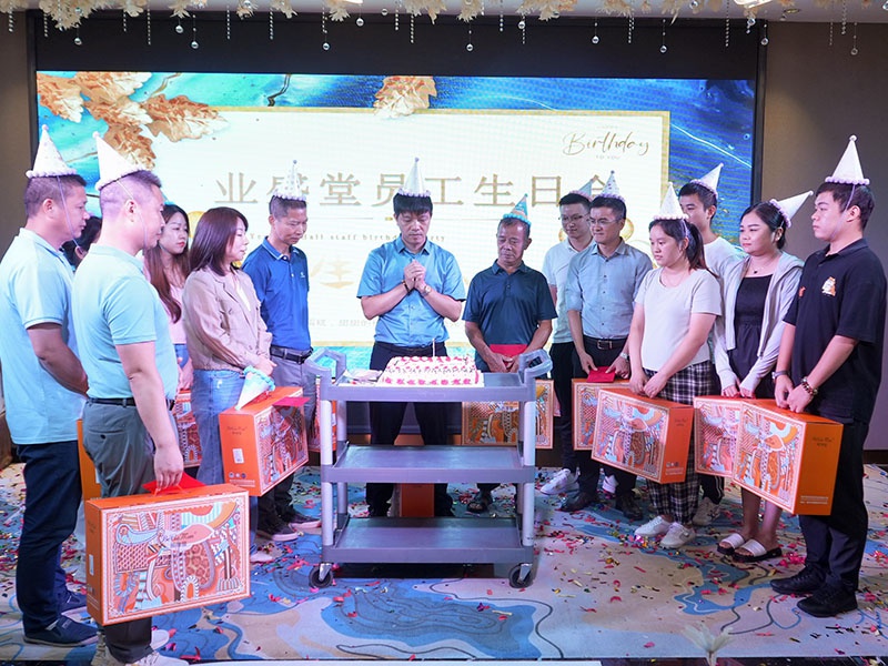这是家什么仙人公司，，，，，，，太让人眼红了。。。。。。。。。。。。。。。。